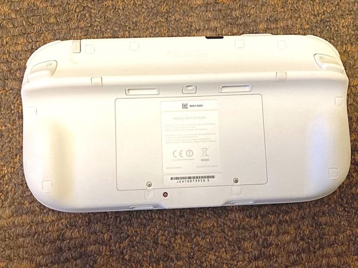 Nintendo Wii U WiiU Console 8GB WHITE [Collection Or Postage]