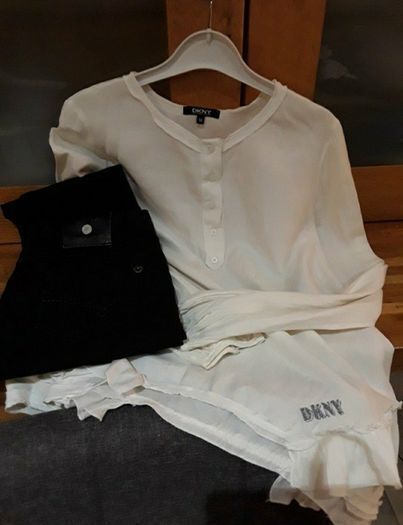 (2 Piece) Designer DKNY Girls Outfit to fit 11 to 12 YRS