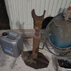 Vintage screw Jack stand