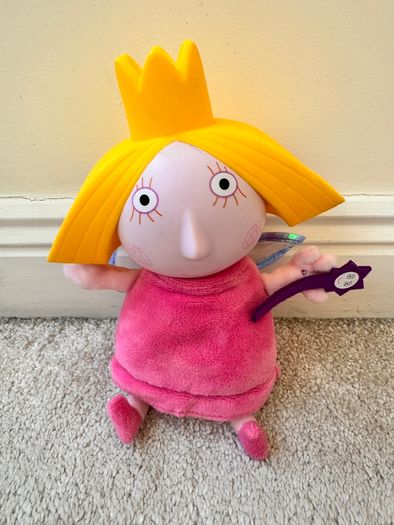 Ben & Holly's Little Kingdom approx. 26 cm. (with legs) Glow Friends Talking Glow Holly Used Please see photos