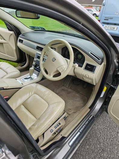 Volvo V70 2.5 petrol