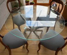 Modern Round Toughened Glass Dining Table, Seats 4-6