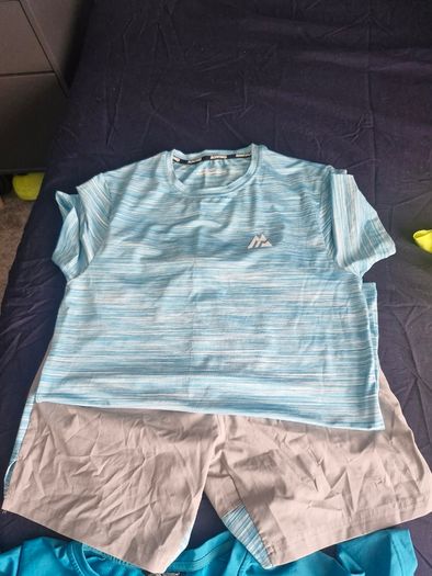 Sports clothes