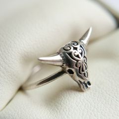 Vintage 925 Sterling Silver BULL SKULL with Horn Ring