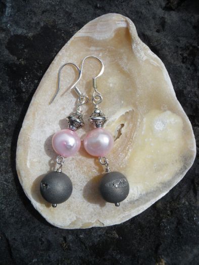Pearl/Druzy earrings,Drop earrings,NewGift.Handmade earrings