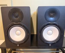 Yamaha HS8 Powered Studio Monitors - Pair
