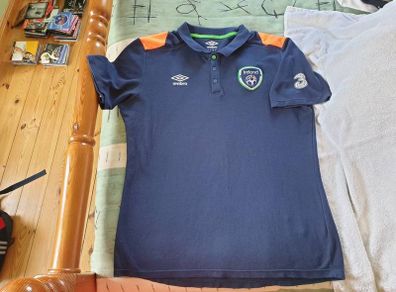 Ireland Football Polo Training Shirt 2015 to 2016 Large Adult Umbro