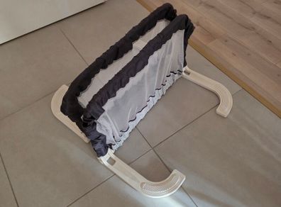 Portable baby bed guard