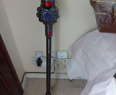 DYSON V8 Animal Extra cyclone Vacuum Cleaner, in very good condition