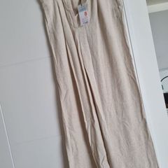 Linen trousers size 8 with belt BNWT