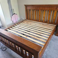Queen size bed (Extra Large)