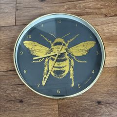 Jones Bee Clock