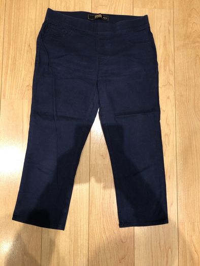 Navy Capri Trousers