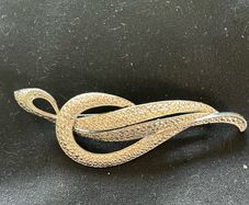 brooch
