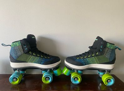Roller skates - Size 6