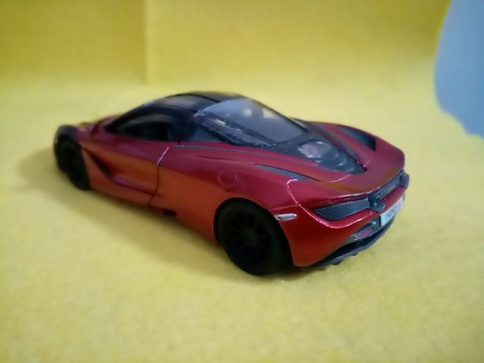 Maclaren 720S KT5403 Scale 1/36 Kinsmart car