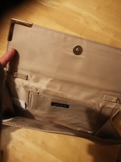 Atmosphere Clutch Bag -