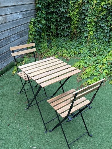 Outdoor table and 2 chairs set