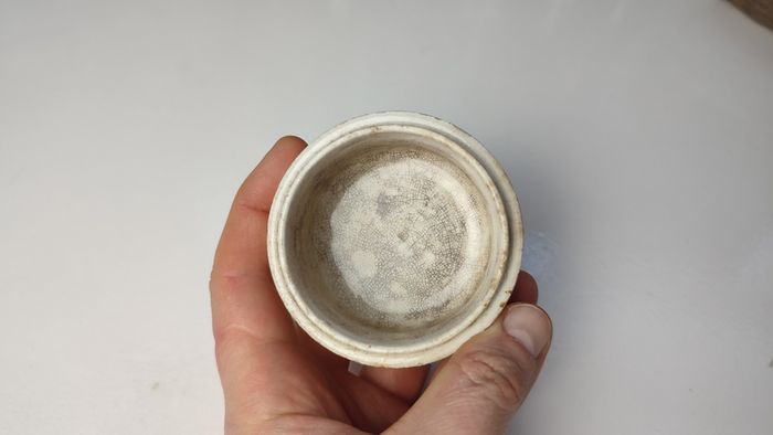 208 - Antique Vintage Chemist Stoneware Medicinal Cream Jar Pot