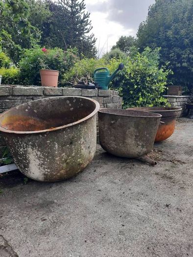 famine pots