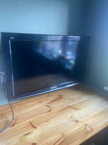 31" Panasonic Flatscreen TV
