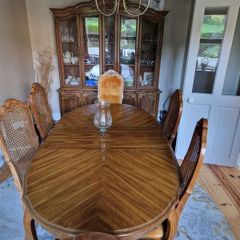 dining room set