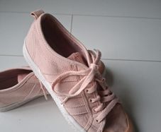 Women's trainers