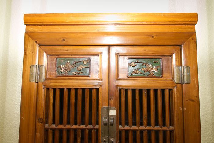 Vintage Chinese Cabinet