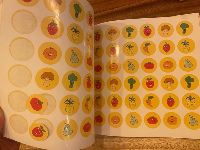 recipe book Gimme Five! Ideas For kids to eat veg and fruit