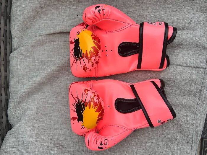 Kids ( girls) boxing gloves