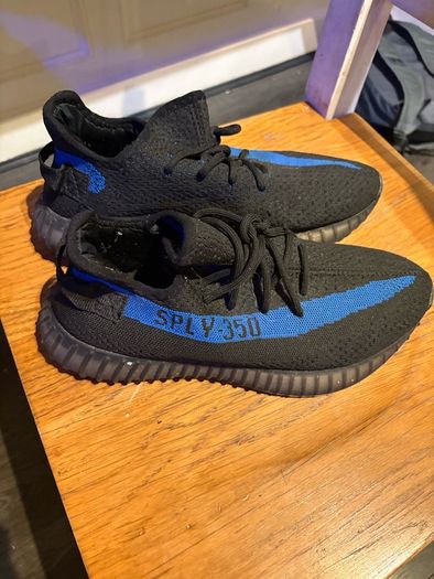 Adidas Eezys 9.5