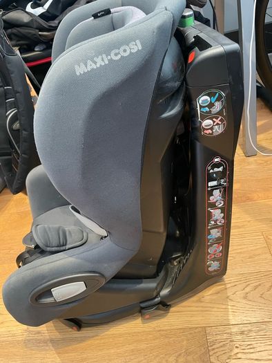 Maxi-Cosi Axiss Rotating Car Seat