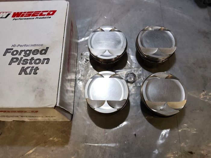 Wiseco Forged Stroker Pistons 10.5:1 2ZZ-GE Lotus Toyota ZZT231 Celica / Corolla