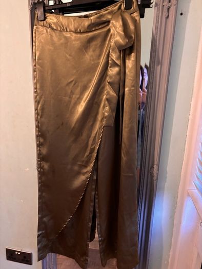 Brand new khaki satin trousers size 12/14