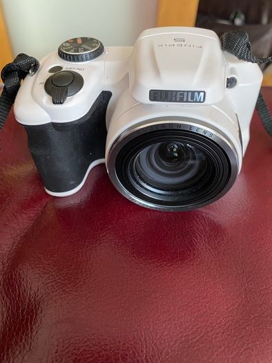 Fujifilm fine pics S8600