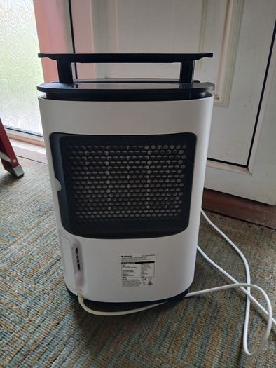Meaco Arete 2 Dehumidifier and Air Purifer with filters and extra filter tray