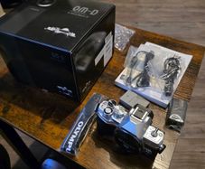 Olympus OM-D E-M10 Mark IV body brand new