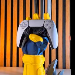 Clawed Hero Controller Holder | Gaming Display Stand for controller game