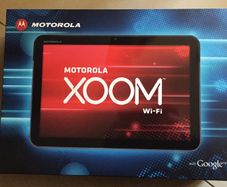 Motorola Xoom 32GB WiFi + Otterbox Defender Case