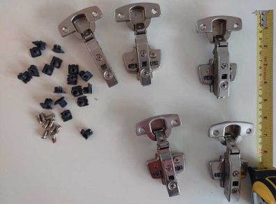 Five soft-close hinges with parts
