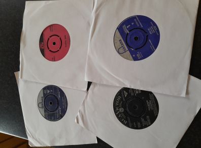 4 x Rare Rock / Pop 7" Singles from the 60s
