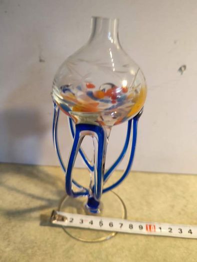 Duisk Irish Hand cut Glass Lovely  decorative glass small bowl.