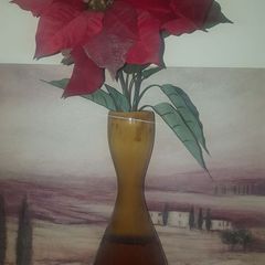 Fake flowers in vase.