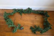 Woodie's 2.5m Pre-Lit Christmas Garland