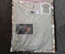 girls t shirt