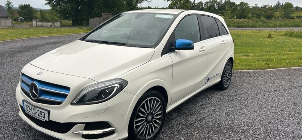 Mercedes Benz B250e EV (Tesla Motor)