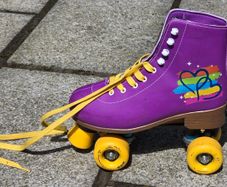 Adjustable quad skates