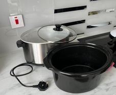 Morphy Richards Slow Cooker / Crockpot with Glass Lid