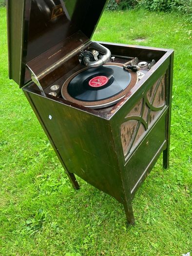 gramophone