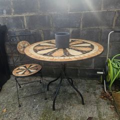 Garden table and 1 chair